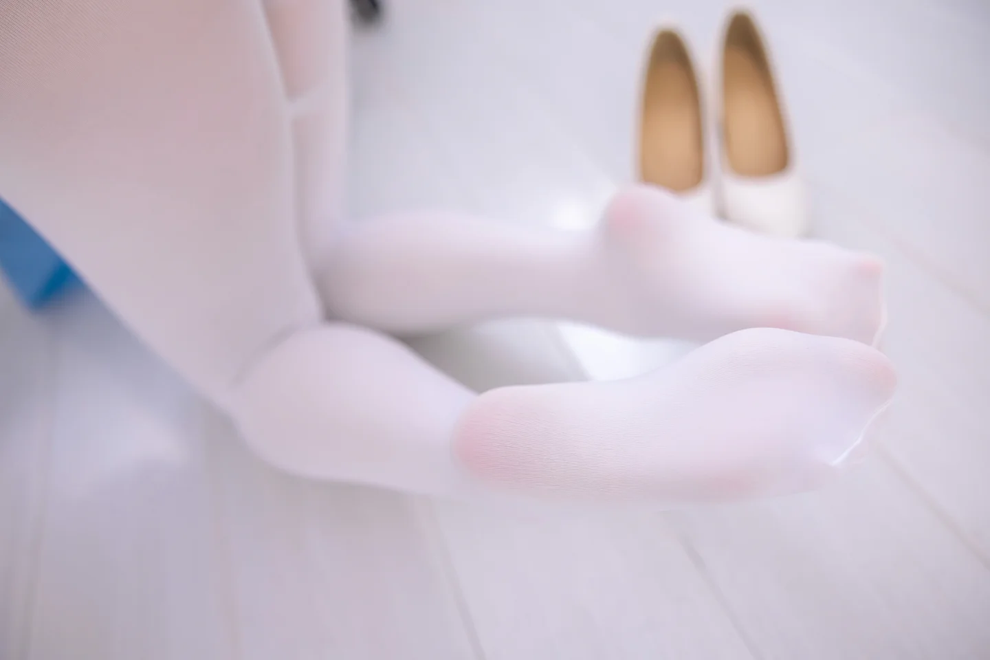 十万珍吱伏特 - 护理实习生 [155P,1V-1.38GB] tg@simisebaisi 【丝足阁】117.webp